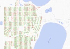 Map of Linden Hills neighborhood with green and red marks on households signed up and not signed up for organics recycling, respectively.